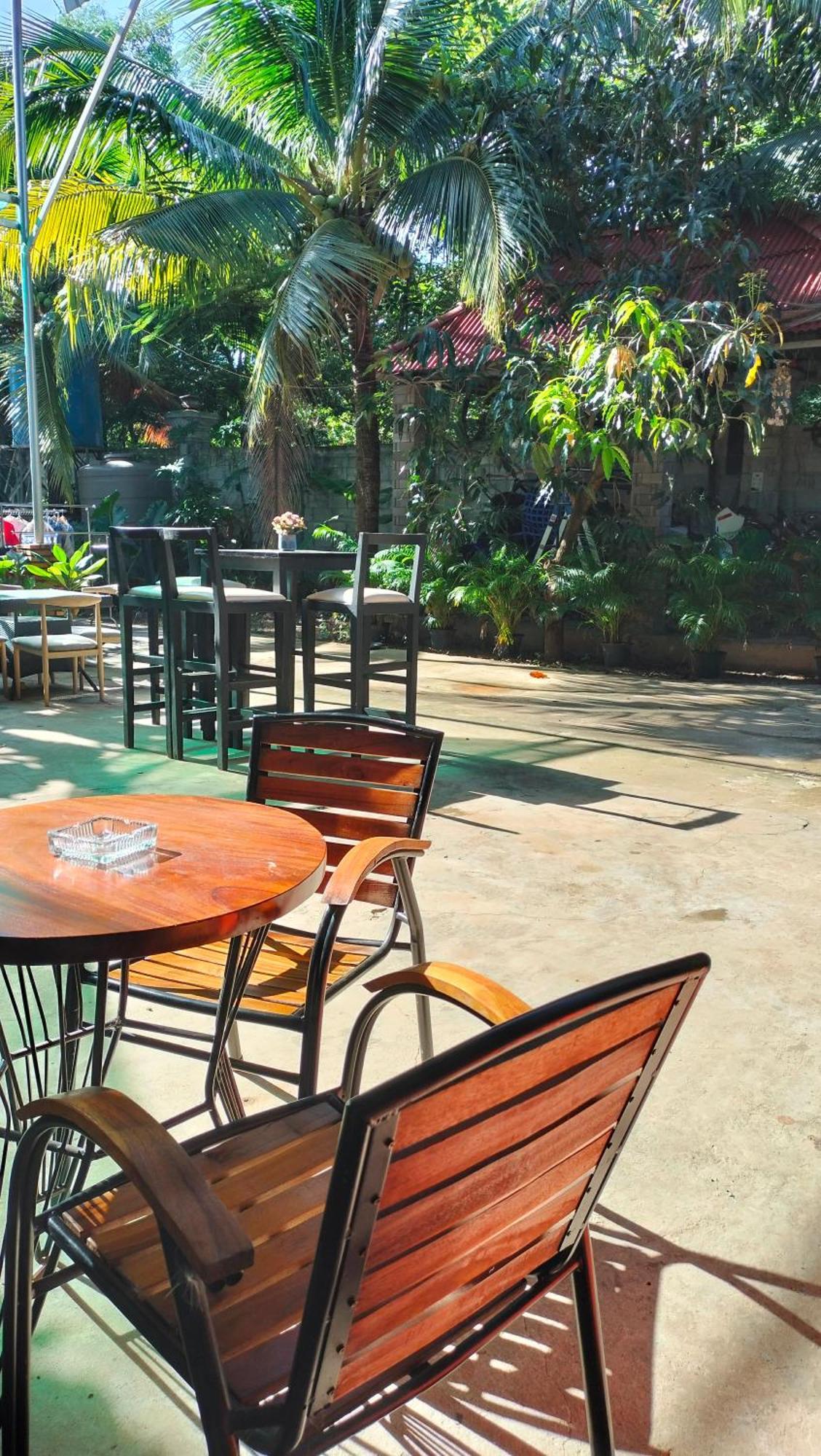 Pit stop villa - Hotel - Restaurant Kampot Exteriör bild